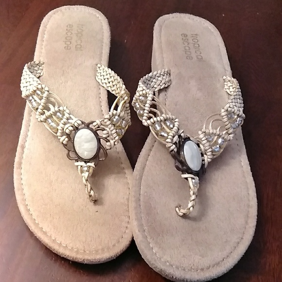Sandals - Picture 1 of 3